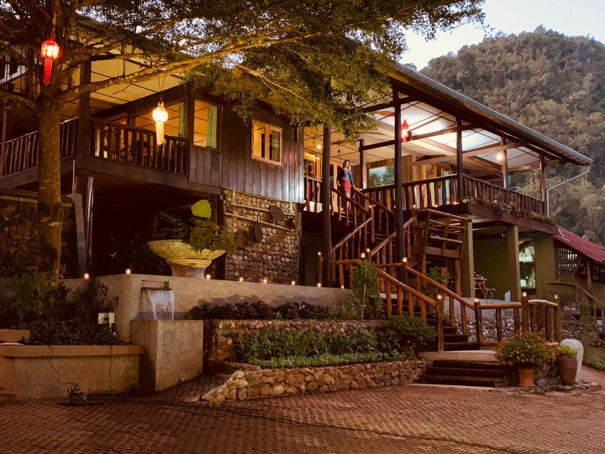 Kanlaya's Eyrie, Luxury Homestay Pang Mapha Extérieur photo