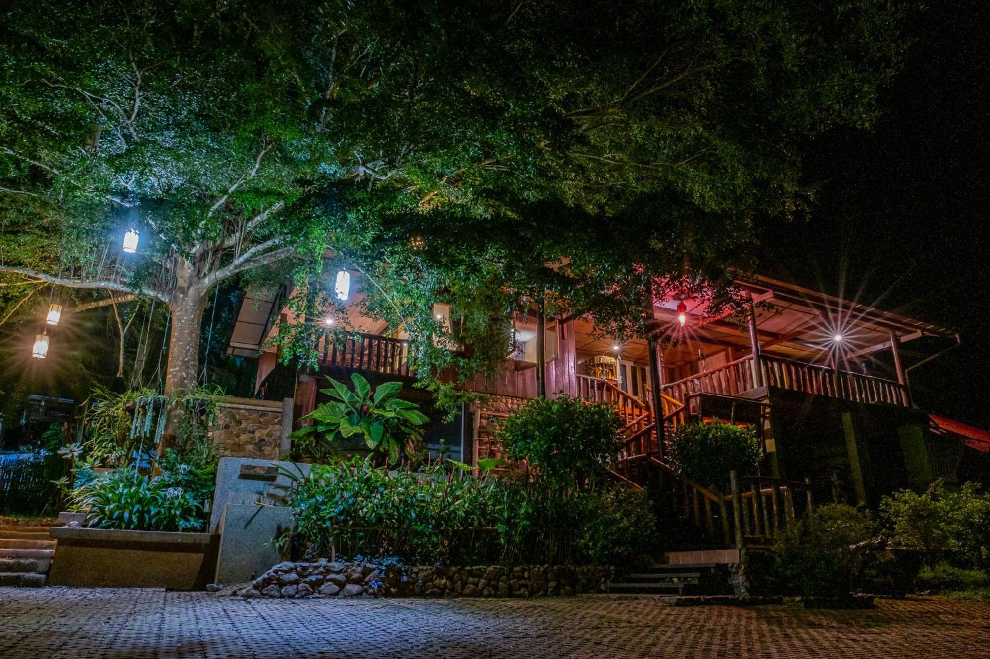 Kanlaya's Eyrie, Luxury Homestay Pang Mapha Extérieur photo